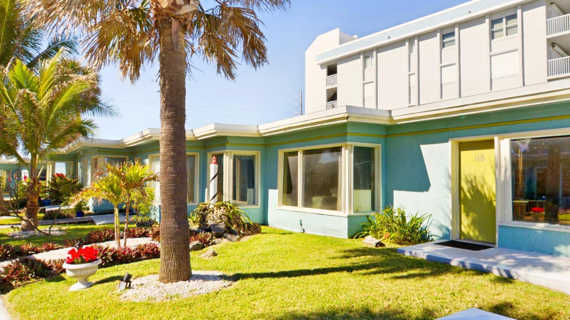 Unit 119 Direct Oceanfront Views 2br Heated Pool