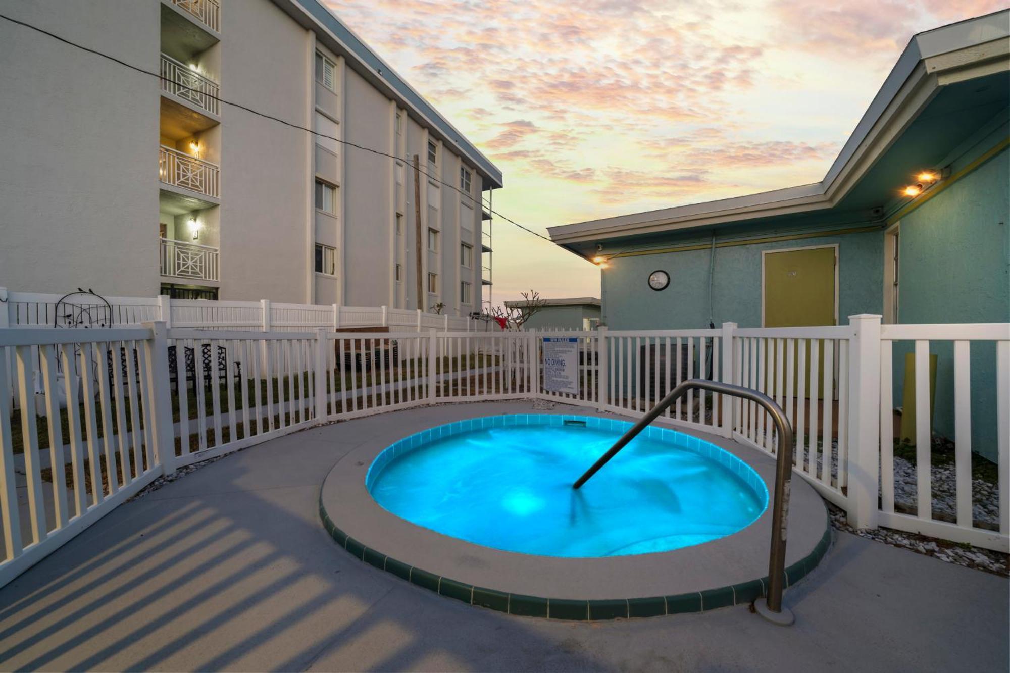 Unit 101 - 1Br Unit Wheated Pool And Hot Tub *