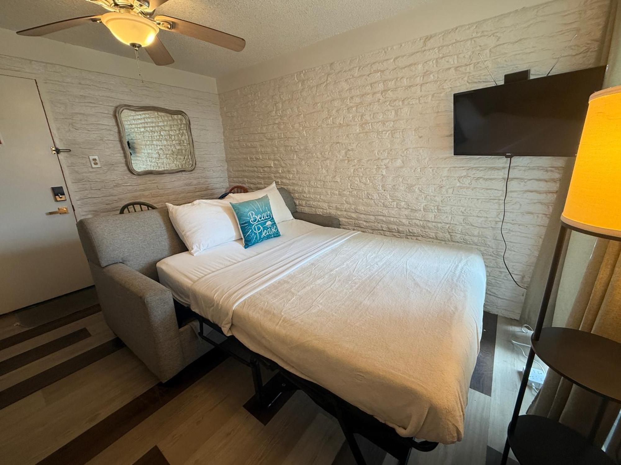 Unit 101 - 1Br Unit Wheated Pool And Hot Tub Apartment *