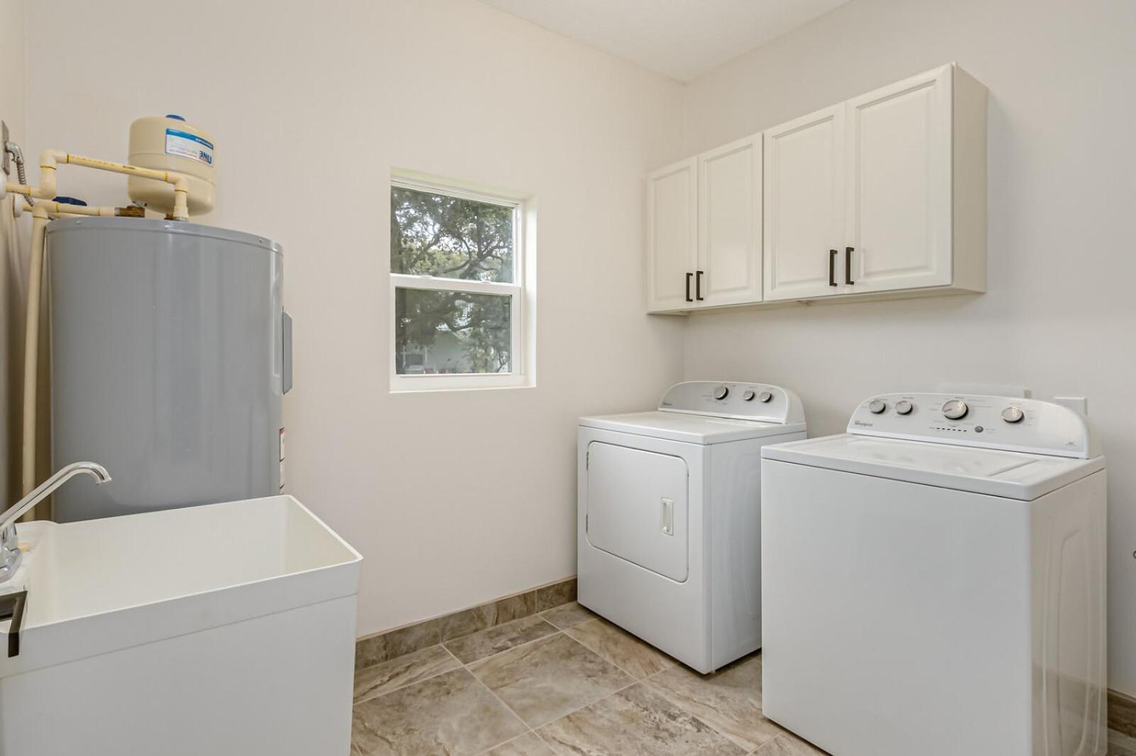 Sole #1-2 Min To Beach-patio & Courtyard * Cocoa Beach