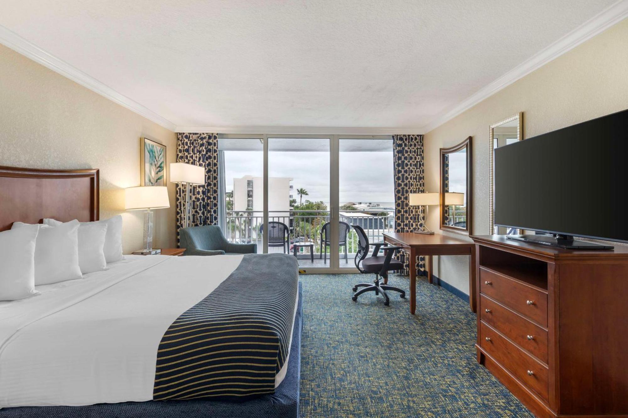 Western Cocoa - Port Canaveral Hotel Cocoa Beach