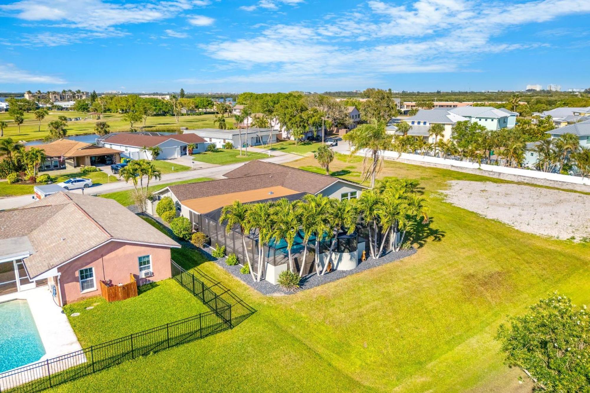 Holiday home 12 Fairway Drive