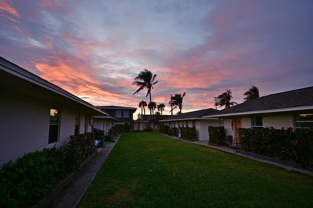 Surf Aparthotel
