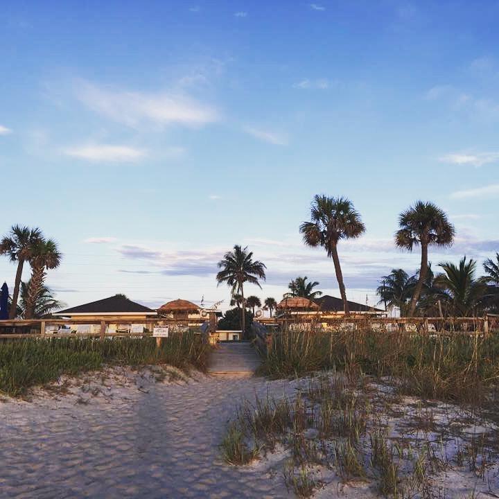 Surf Aparthotel