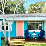 Beach Bungalow In Downtown Cocoa Beach