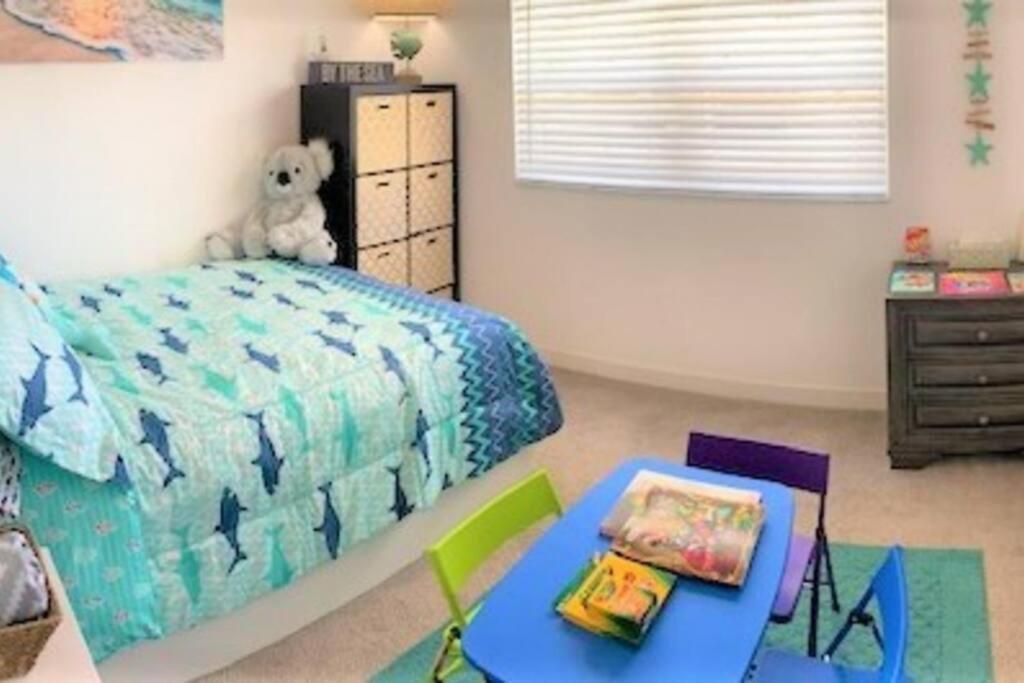 Holiday home Beautiful Bright & Sparkling 2bed 1bath Retreat - Unit 212 *