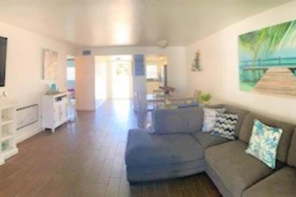 Holiday home Beautiful Bright & Sparkling 2bed 1bath Retreat - Unit 212