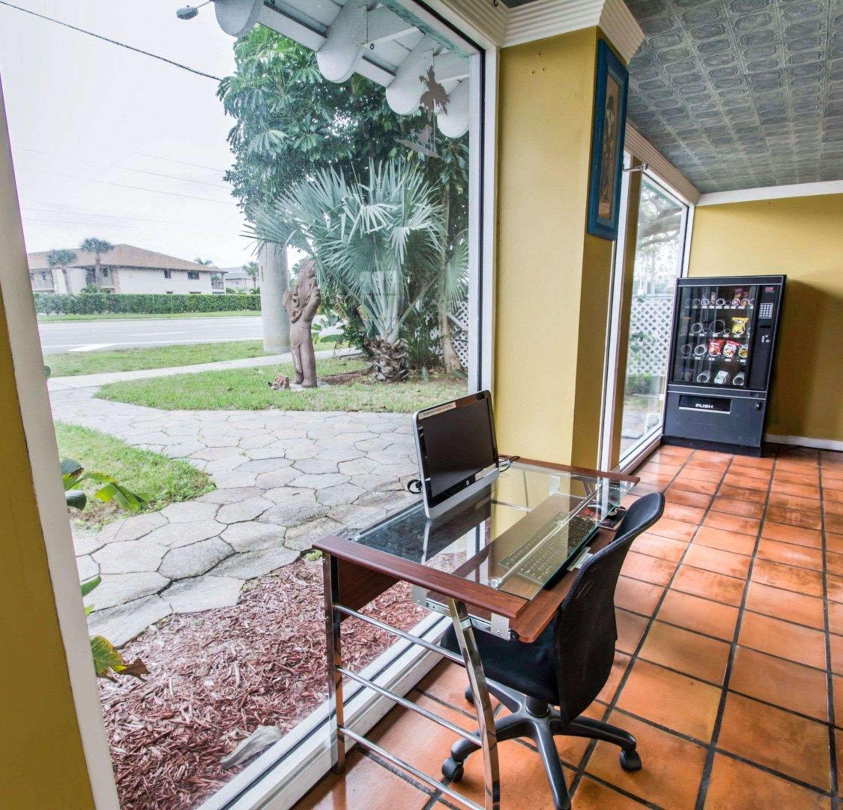 Econo Cocoa - Near The Port Cocoa Beach