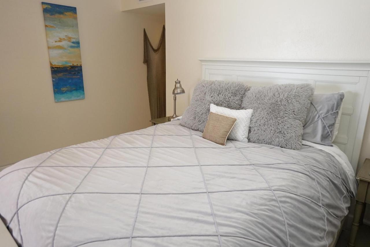 Holiday home Wow! Updated Oceanfront, Pool Front Spanish Main 45! Cocoa Beach