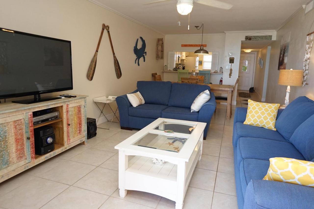 Wow! Updated Oceanfront, Pool Front Spanish Main 45! Holiday home Cocoa Beach