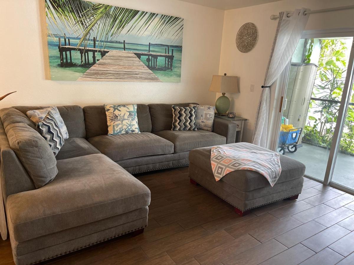 Holiday home Beautiful Bright & Sparkling 2bed 1bath Retreat - Unit 212 *