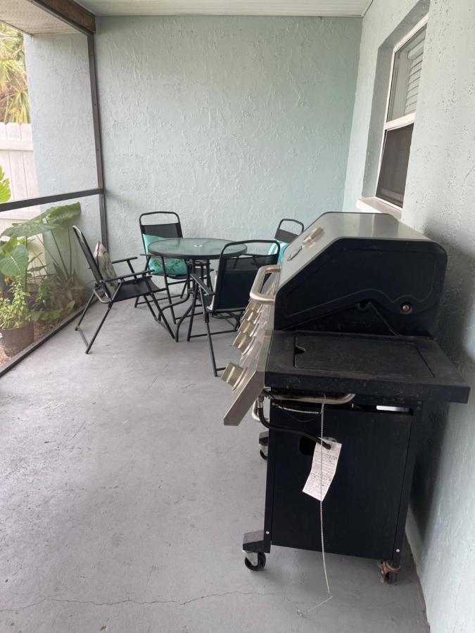 Holiday home Beautiful Bright & Sparkling 2bed 1bath Retreat - Unit 212 *