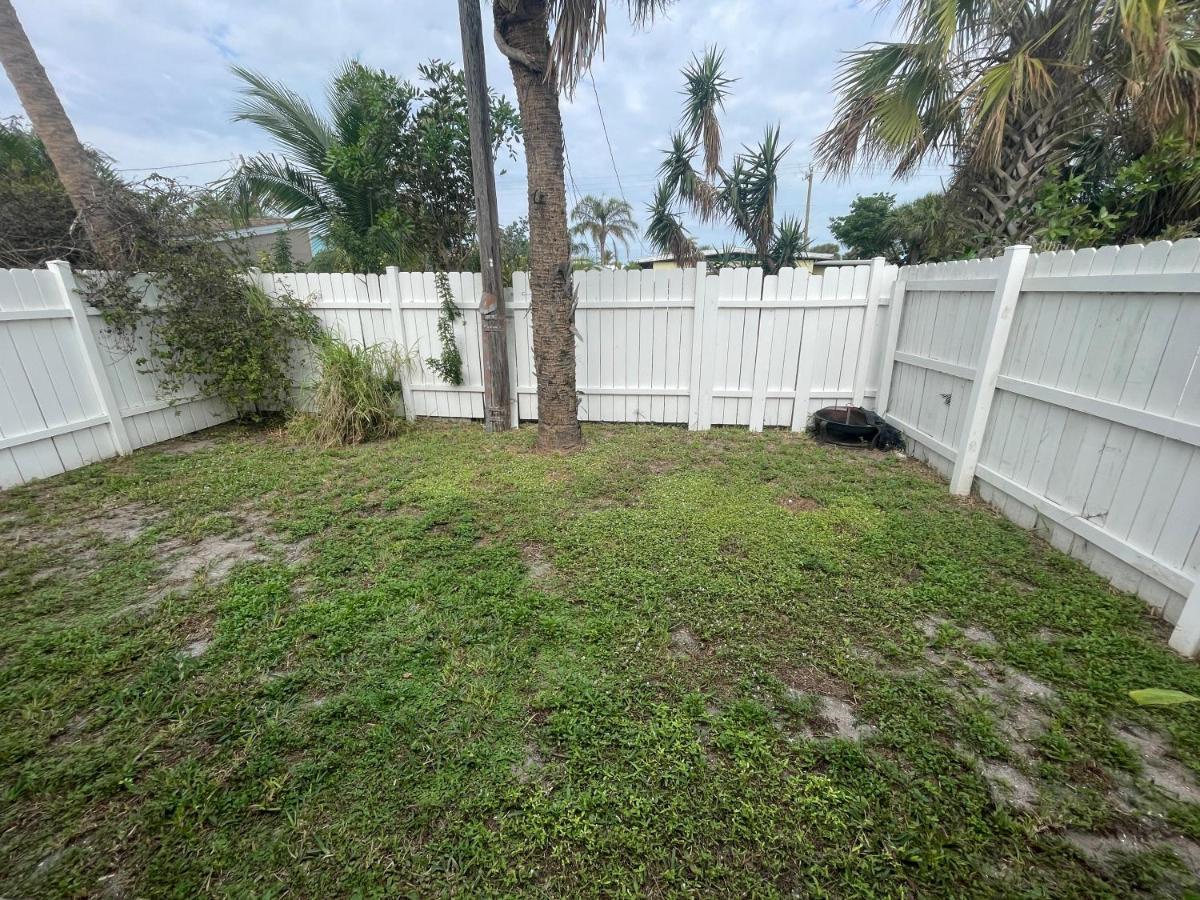 Beautiful Bright & Sparkling 2bed 1bath Retreat - Unit 212 Holiday home
